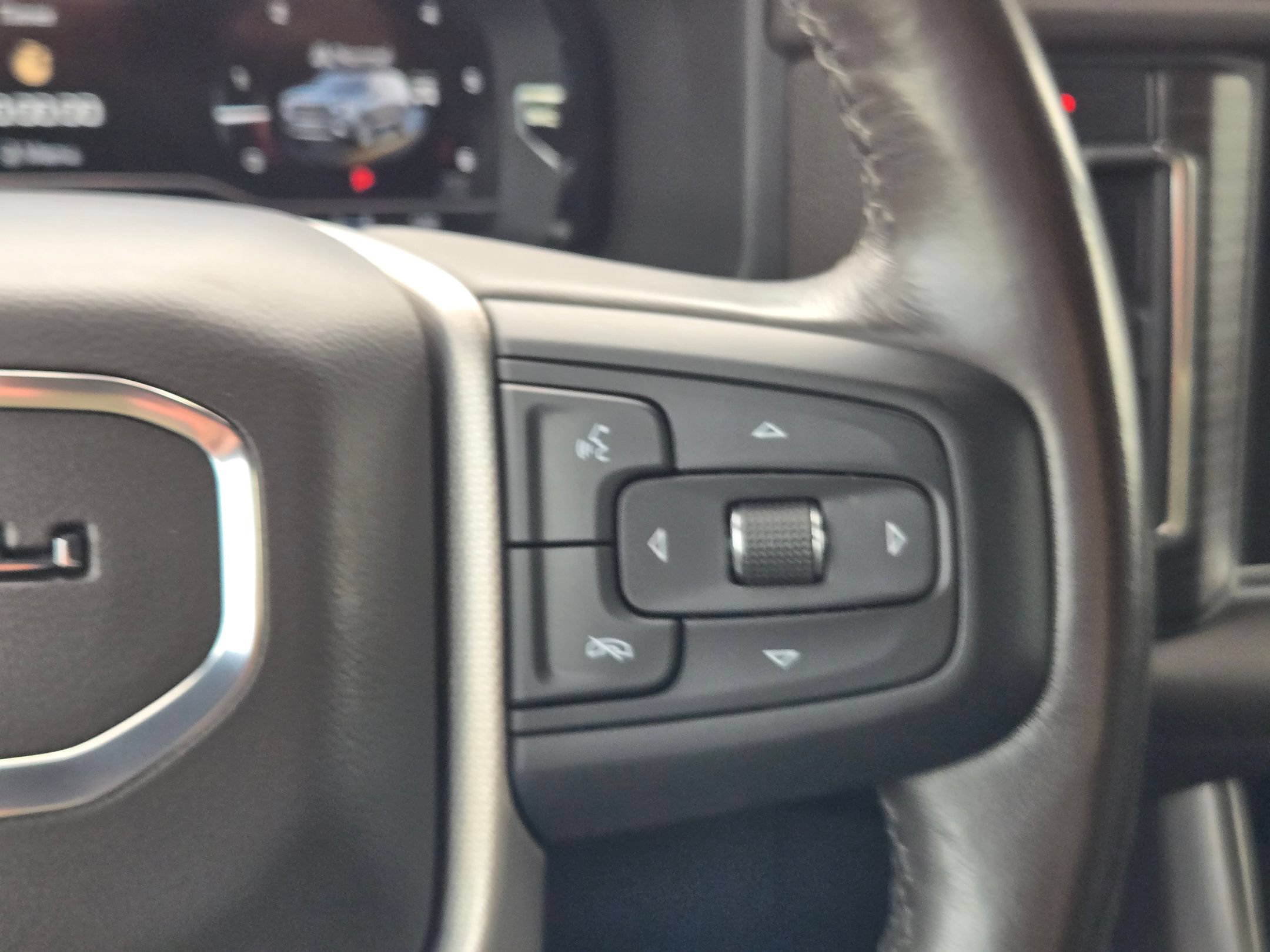 Used 2022 GMC Yukon XL Denali AWD/4WD image 13