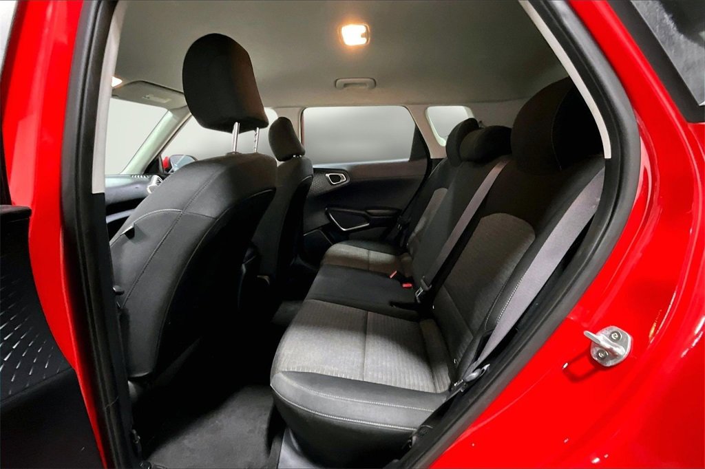 Used 2021 Kia Soul S image 22