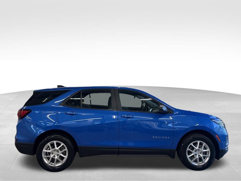 Used 2024 Chevrolet Equinox LS w/ Driver Confidence II Package AWD/4WD image 28