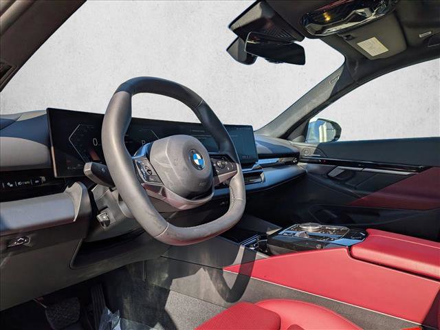 Used 2025 BMW 530i xDrive w/ Premium Package image 10