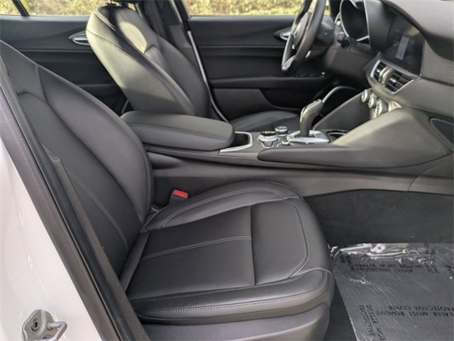 Certified 2022 Alfa Romeo Giulia Ti image 29
