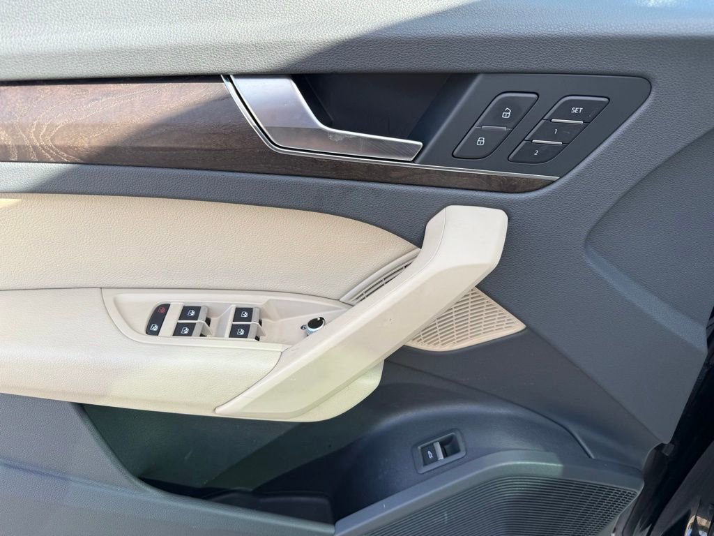 Used 2018 Audi Q5 2.0T Premium Plus w/ Premium Plus Package image 10