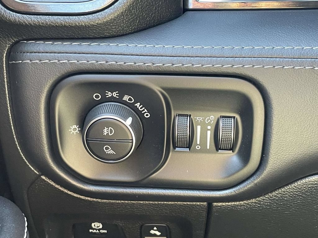 Certified 2022 RAM 1500 Limited w/ (RED) Edition AWD/4WD image 29