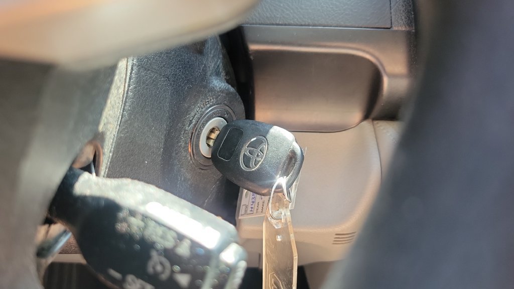 Used 2013 Toyota Camry LE FWD image 23