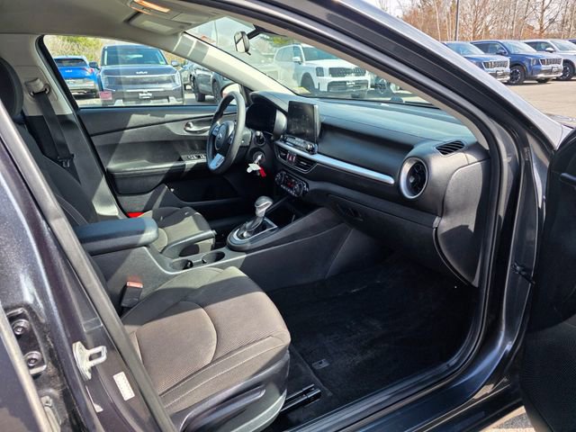 Used 2019 Kia Forte LXS FWD image 11
