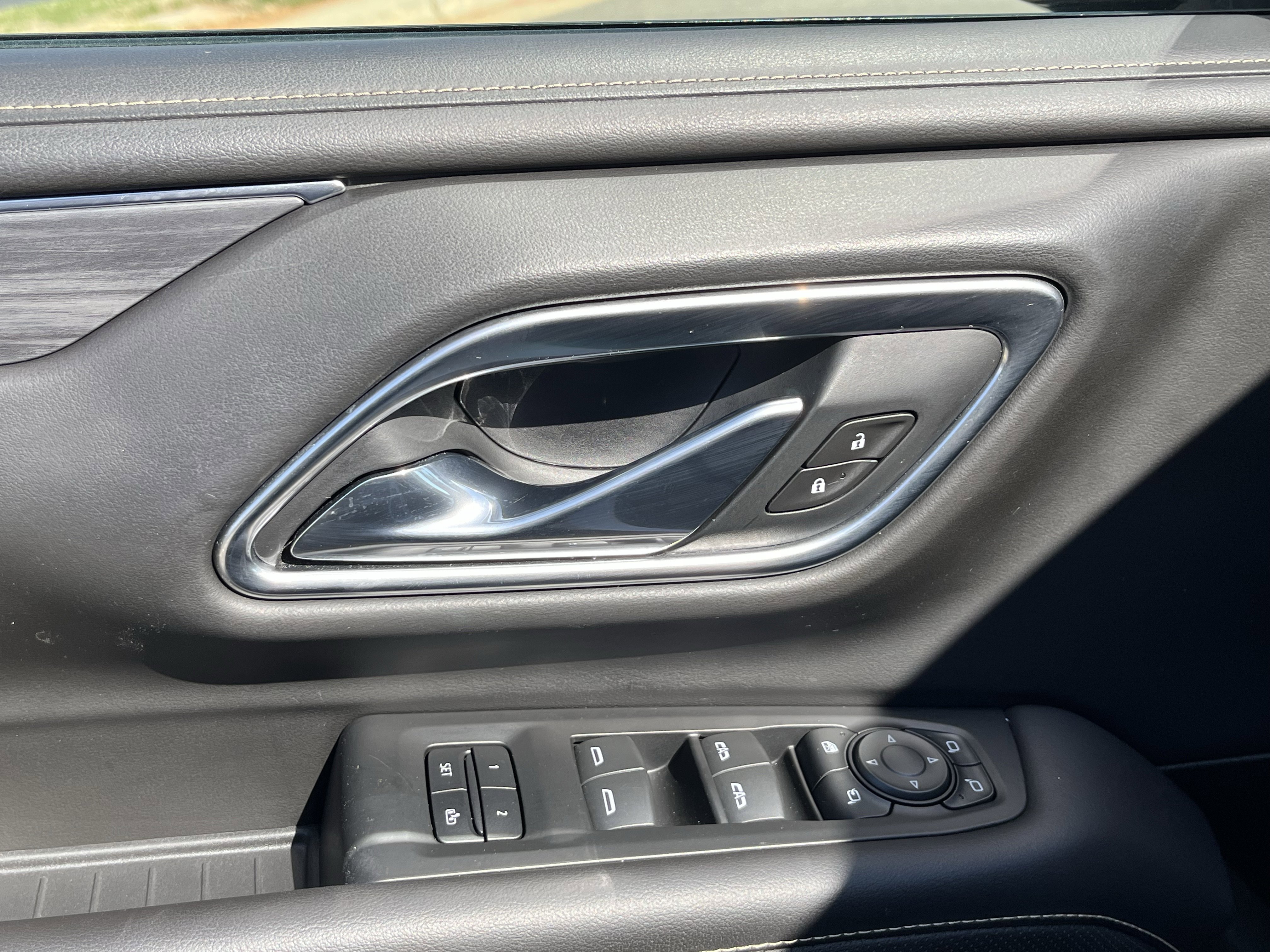 Used 2021 GMC Yukon SLT w/ SLT Luxury Plus Package image 14