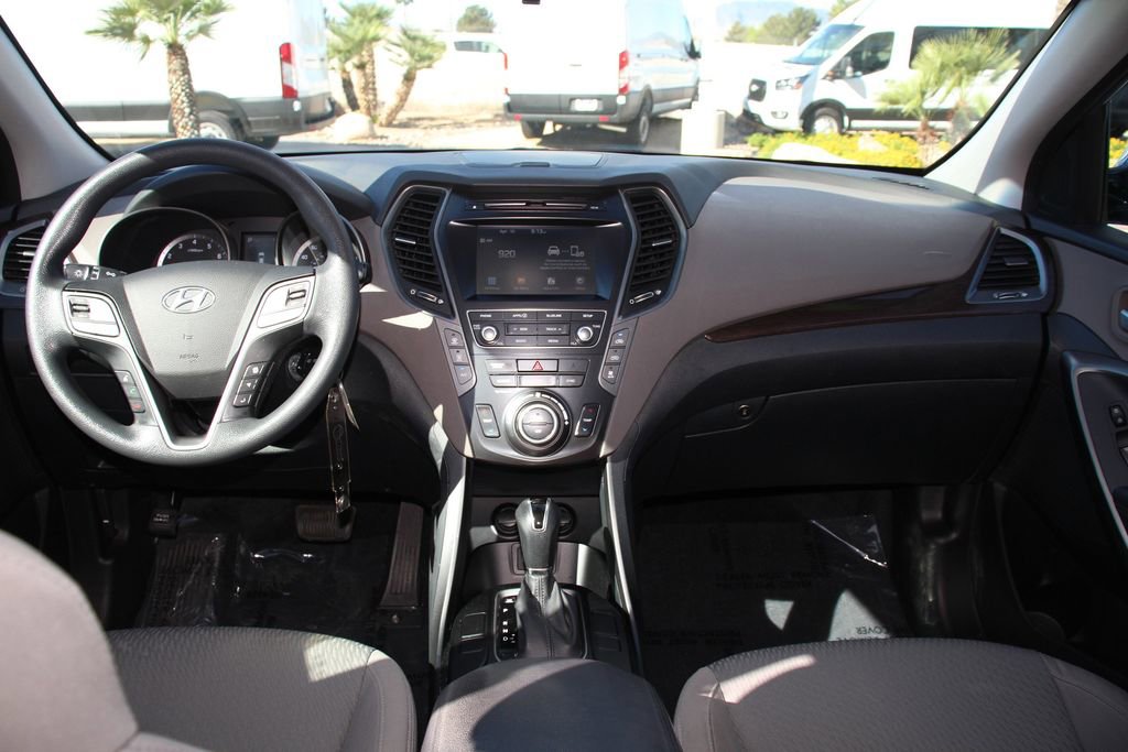 Used 2018 Hyundai Santa Fe SE FWD image 19