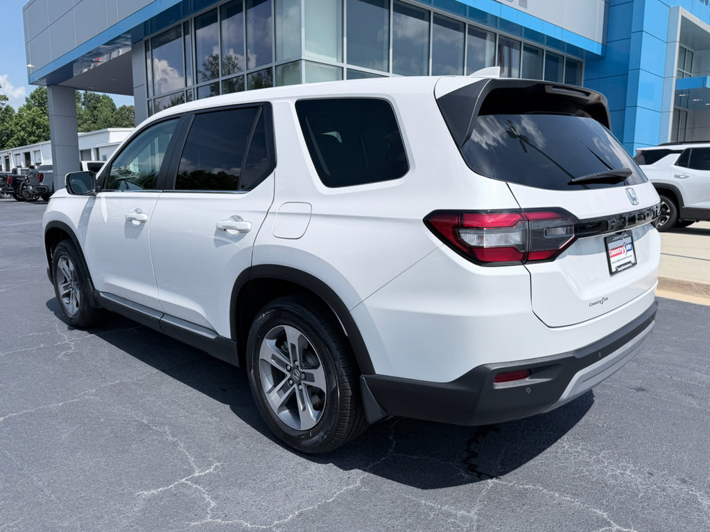 Used 2025 Honda Pilot EX-L image 6