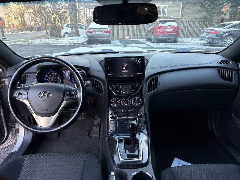 Used 2014 Hyundai Genesis 2.0T image 17