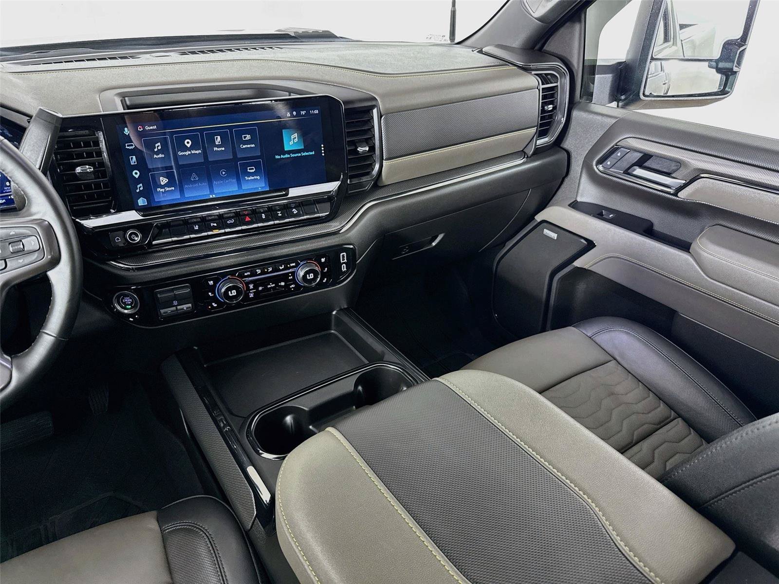 Used 2025 Chevrolet Silverado 2500 ZR2 w/ Technology Package AWD/4WD image 26