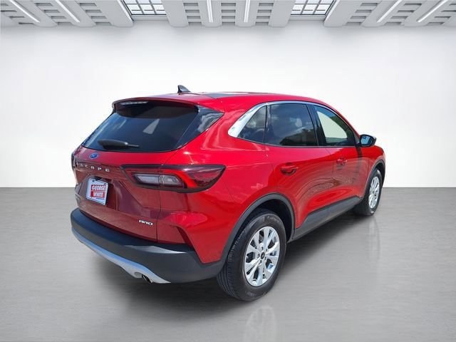 Used 2023 Ford Escape Active AWD/4WD image 4