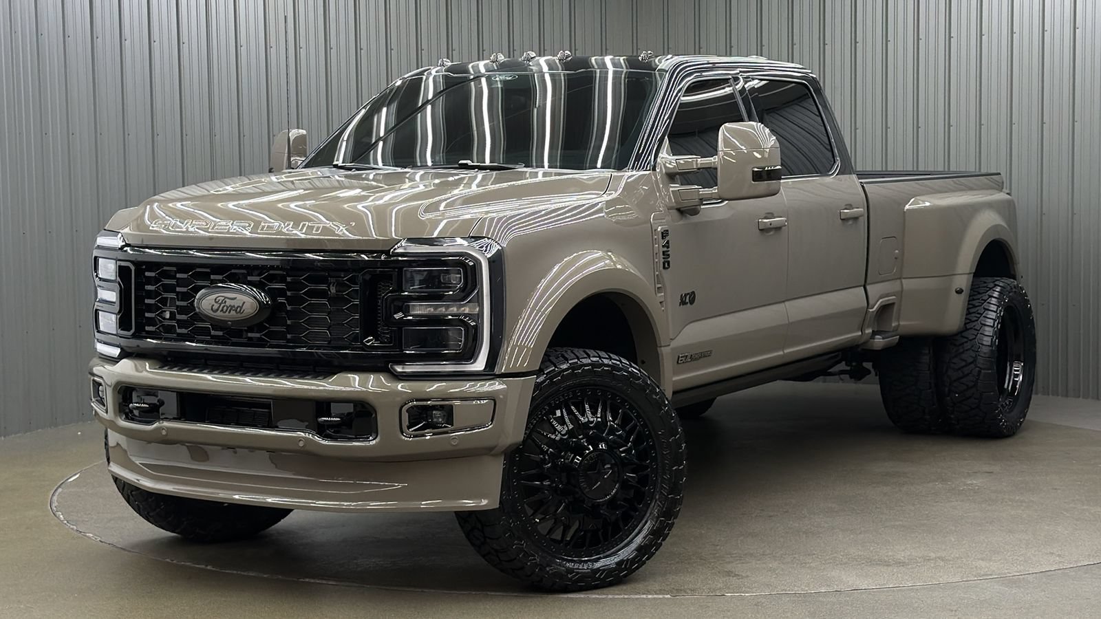 Used 2026 Ford F450 Platinum w/ Platinum Plus Package AWD/4WD image 1