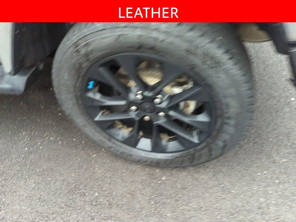 Used 2023 Jeep Wrangler Unlimited Sahara w/ Cold Weather Group image 5