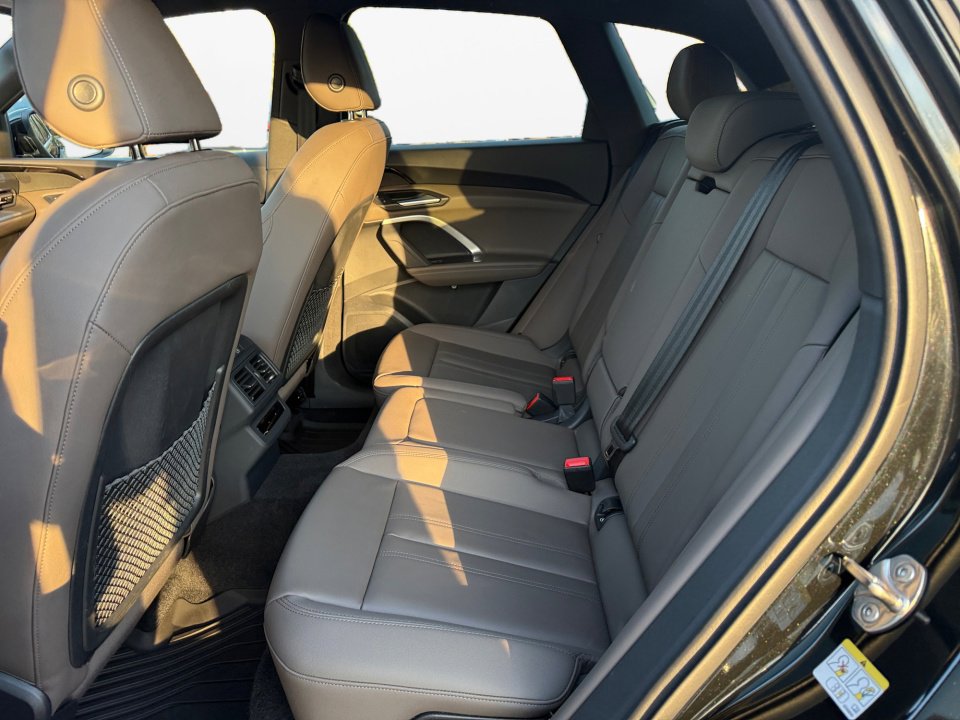 Certified 2025 Audi Q5 Premium w/ Convenience Package image 13