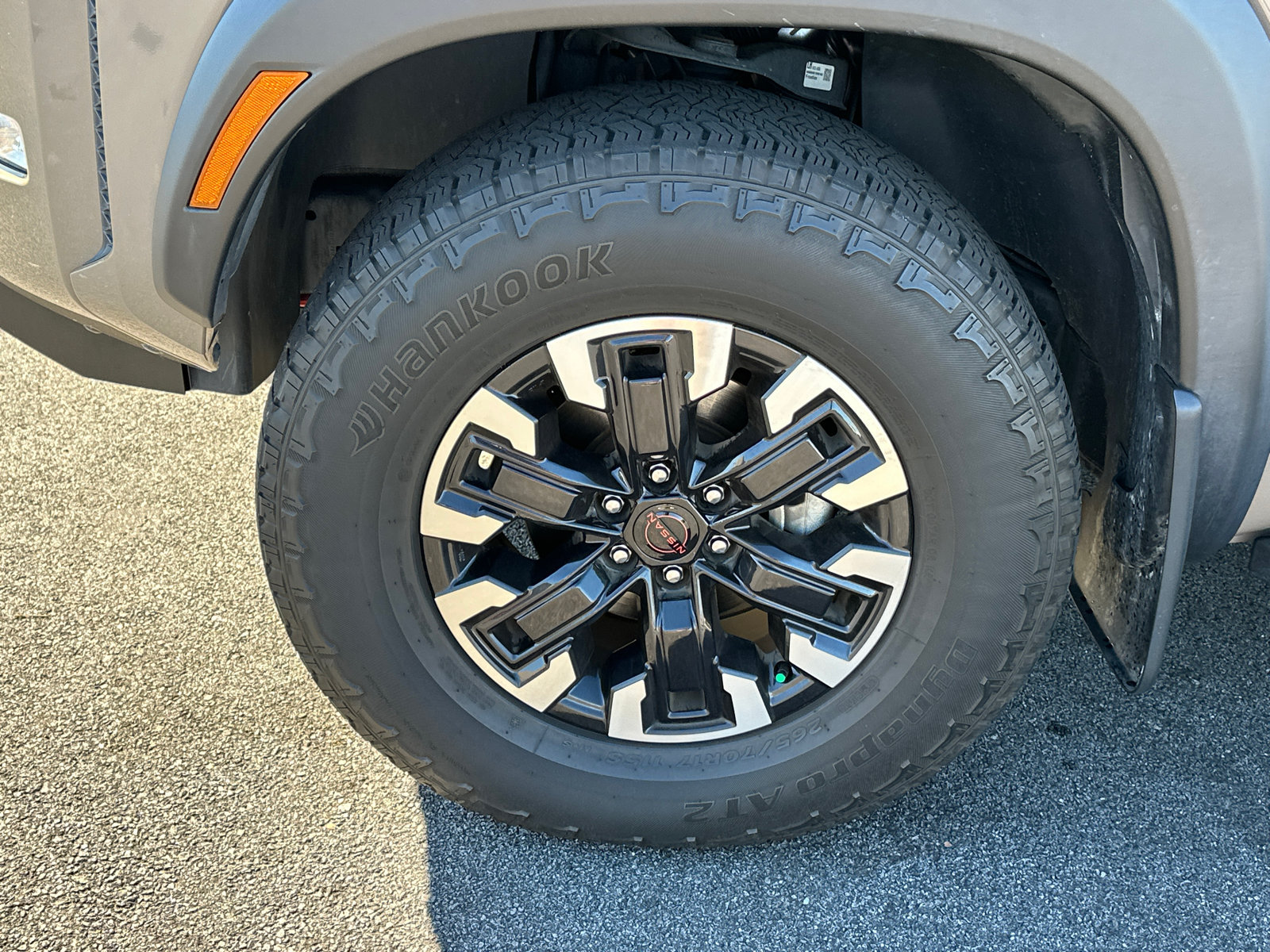 Used 2023 Nissan Frontier PRO-4X w/ Tow Package AWD/4WD image 13