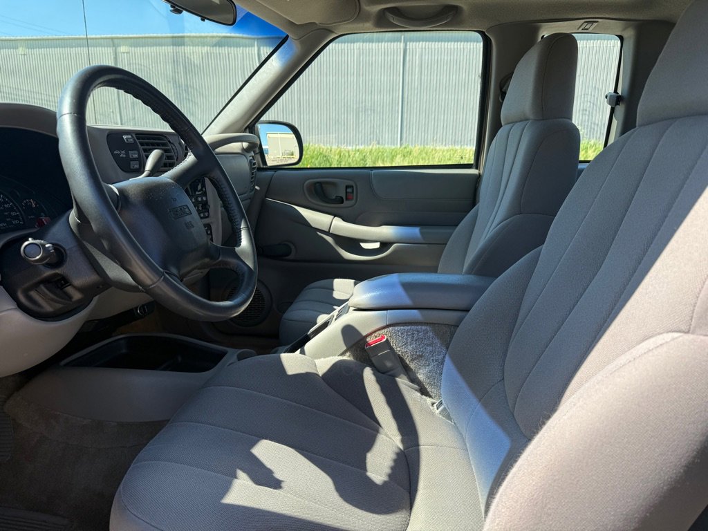 Used 2003 GMC Sonoma SLS AWD/4WD image 8