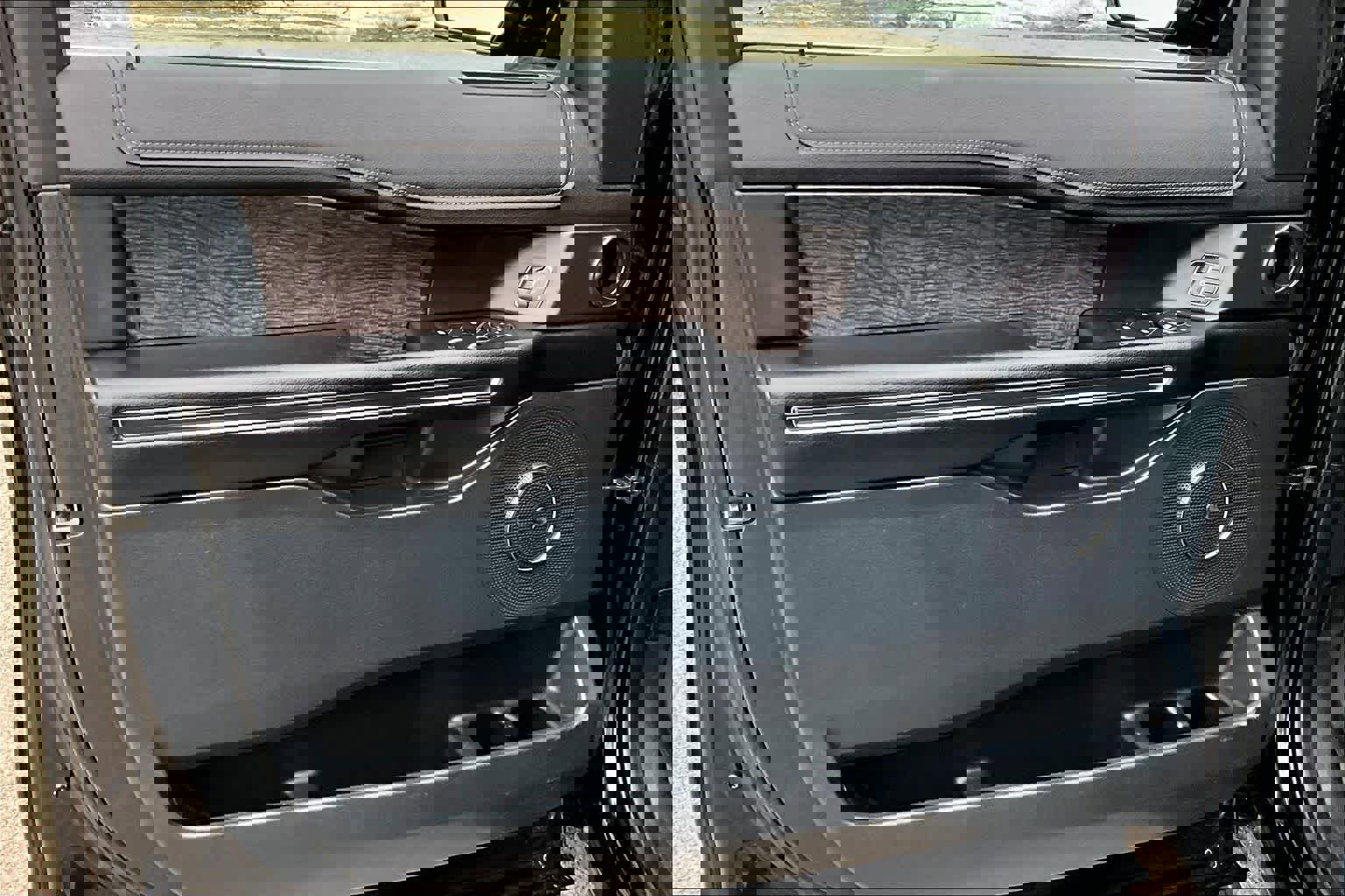 Used 2018 Ford Expedition Limited image 19