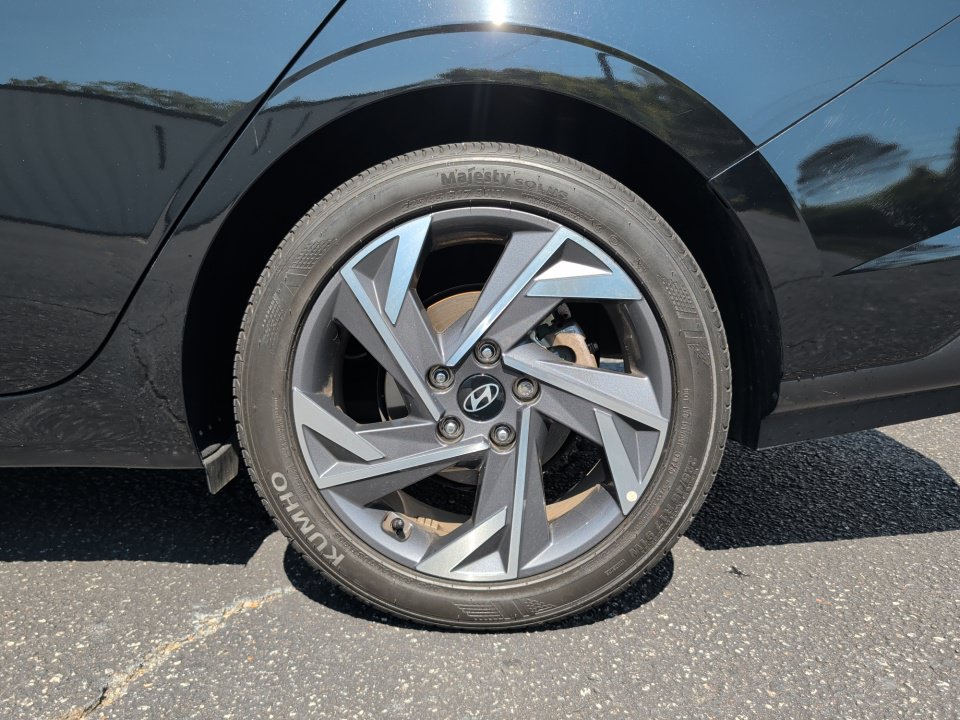 Certified 2024 Hyundai Elantra SEL w/ Convenience Package FWD image 22
