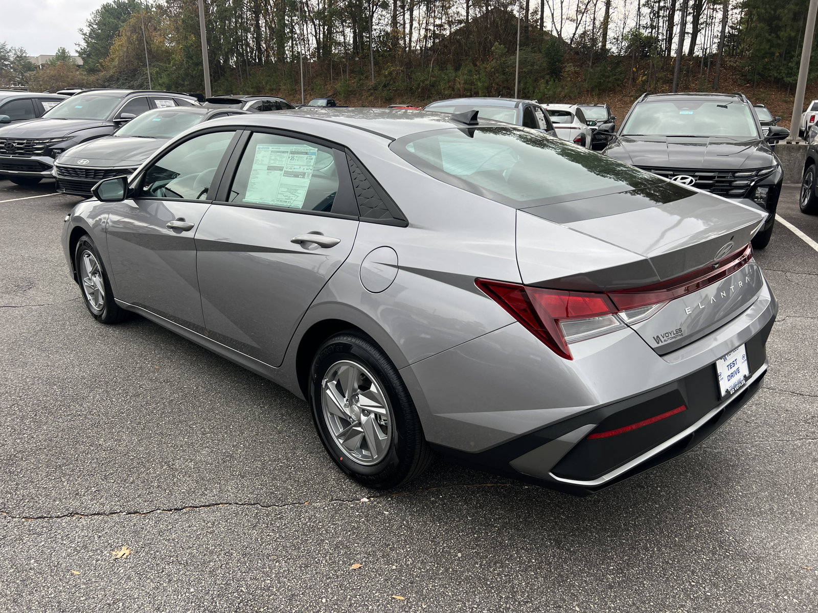 New 2026 Hyundai Elantra SE w/ Cargo Package image 7