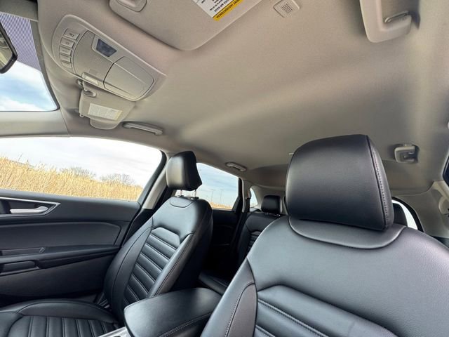 Used 2024 Ford Edge SEL image 26