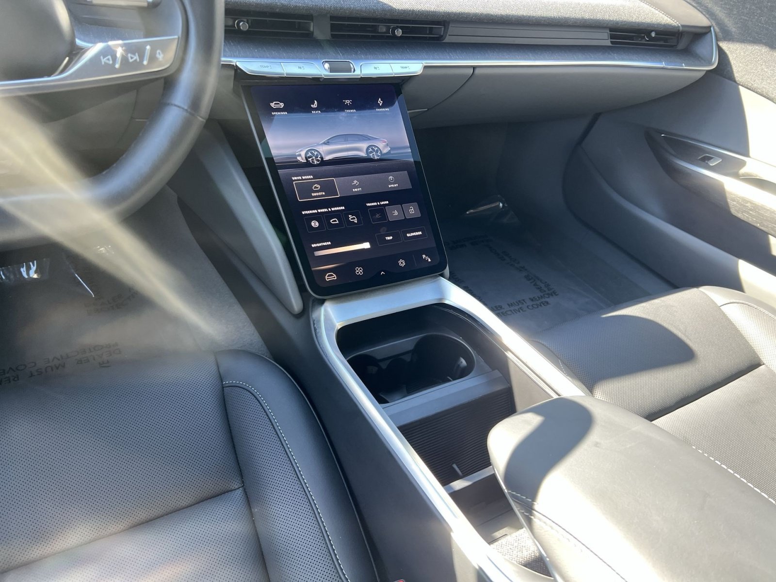 Used 2024 Lucid Air Pure RWD image 23