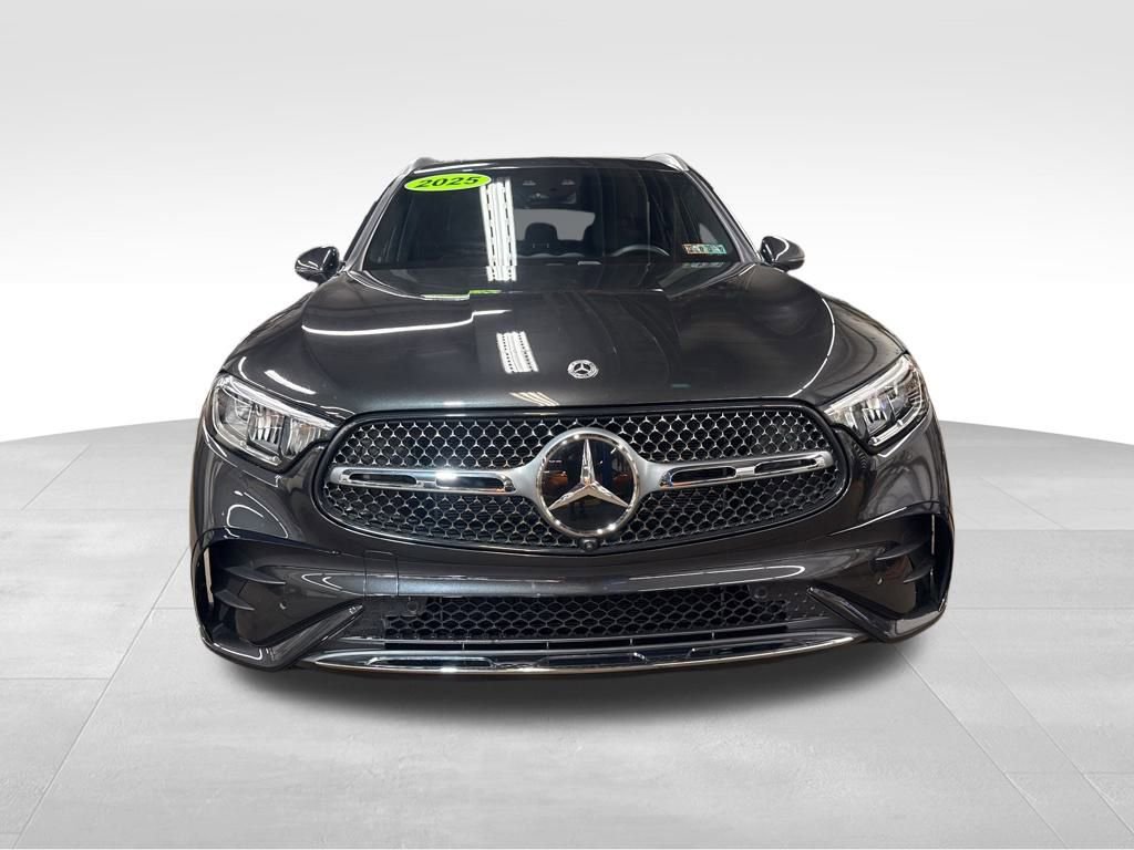 Used 2025 Mercedes-Benz GLC 350e image 8