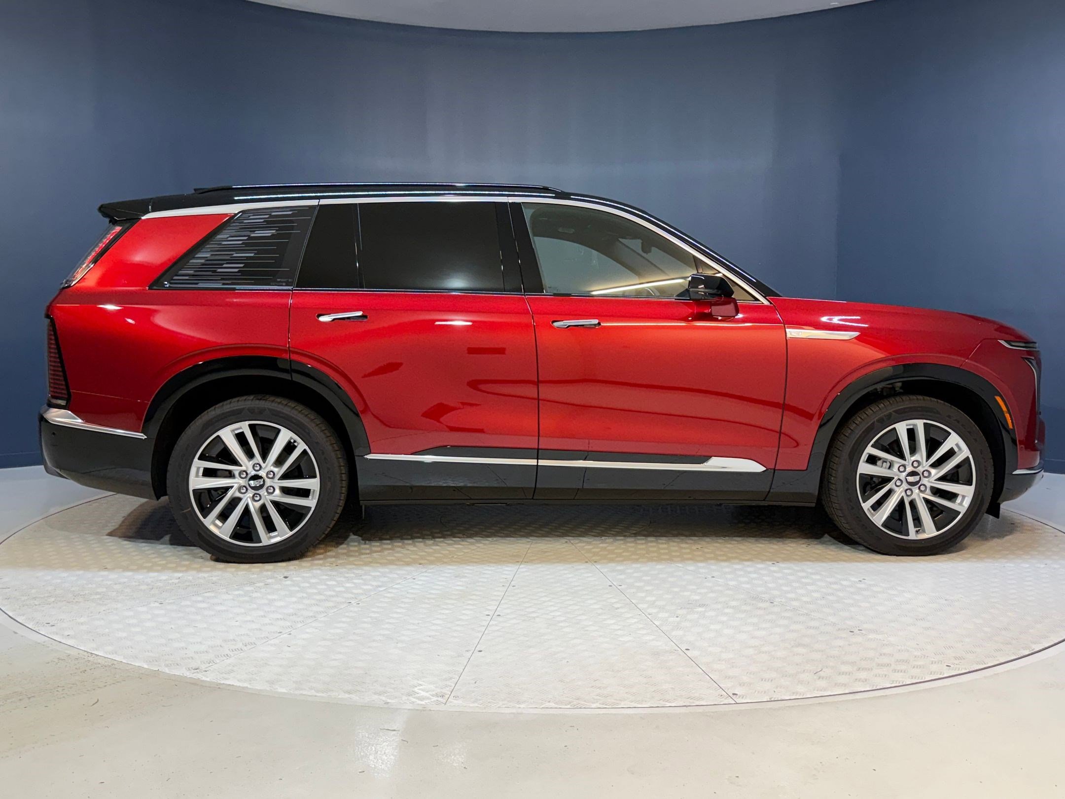 New 2026 Cadillac Vistiq Luxury w/ LPO, Floor Liner Package image 8