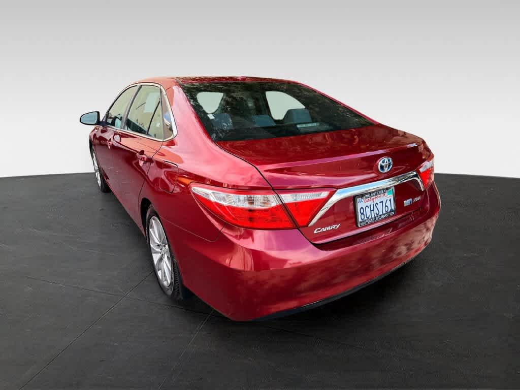Used 2016 Toyota Camry XLE w/ Moonroof Package FWD image 4