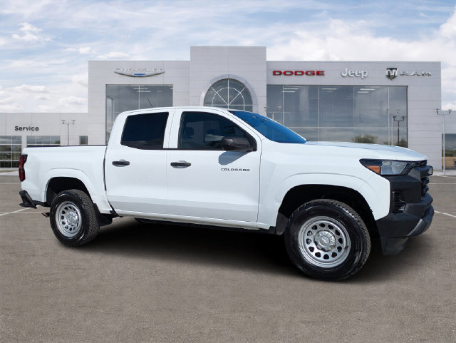 Used 2025 Chevrolet Colorado W/T w/ Advanced Trailering Package RWD image 1