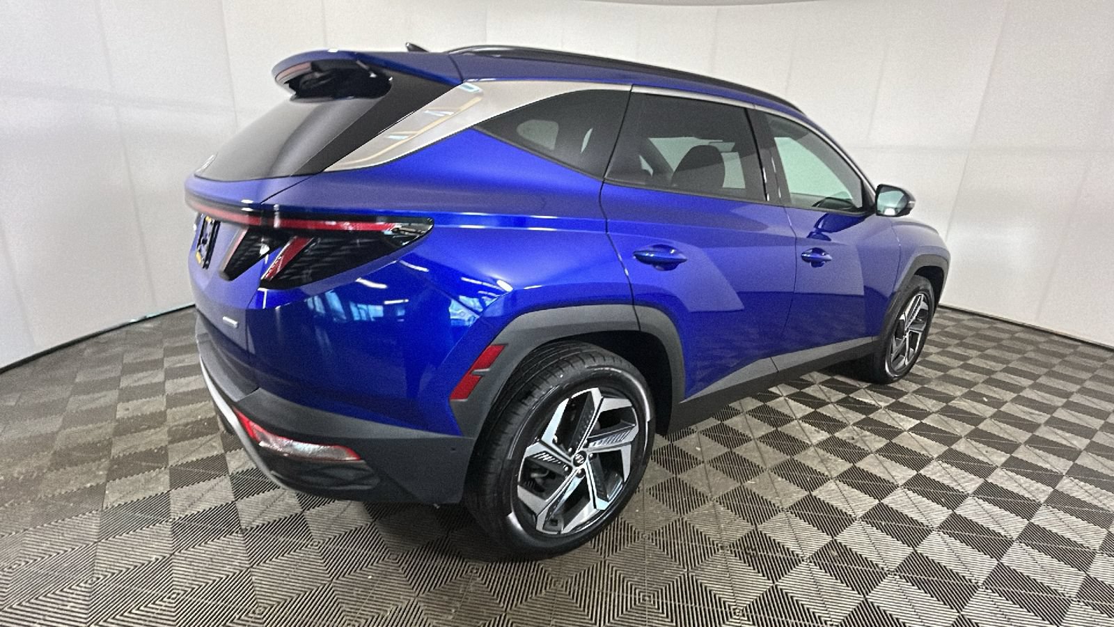 Used 2023 Hyundai Tucson Limited AWD/4WD image 3