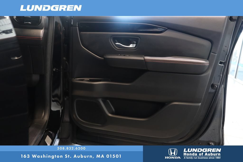 Used 2025 Honda Pilot TrailSport image 17