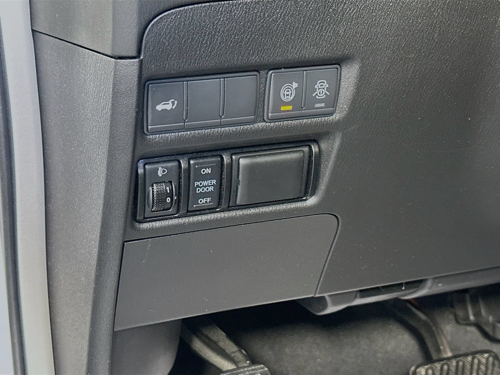 Used 2019 Nissan Armada SL w/ Premium Package AWD/4WD image 10