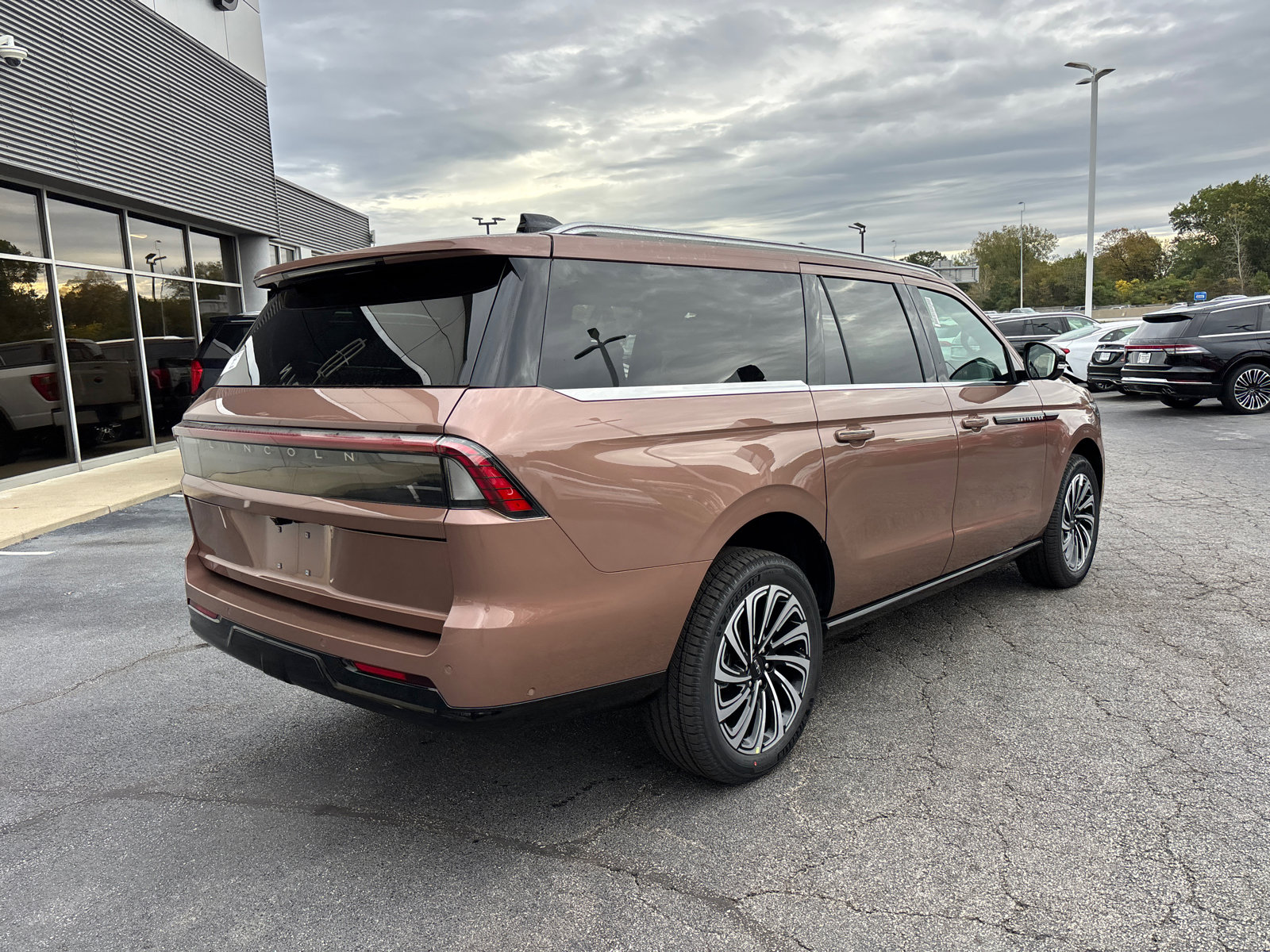 New 2025 Lincoln Navigator L Black Label image 7