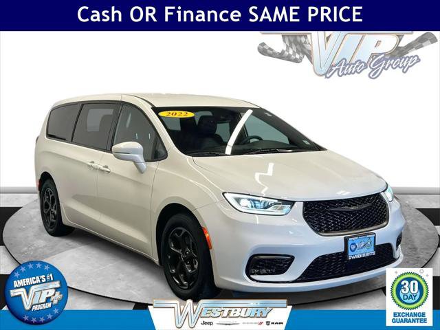 Certified 2022 Chrysler Pacifica Touring-L w/ S Appearance Package image 1