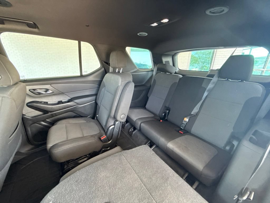 Used 2023 Chevrolet Traverse LT FWD image 46