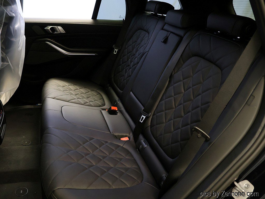 New 2026 BMW X5 xDrive40i w/ M Sport Package AWD/4WD image 12