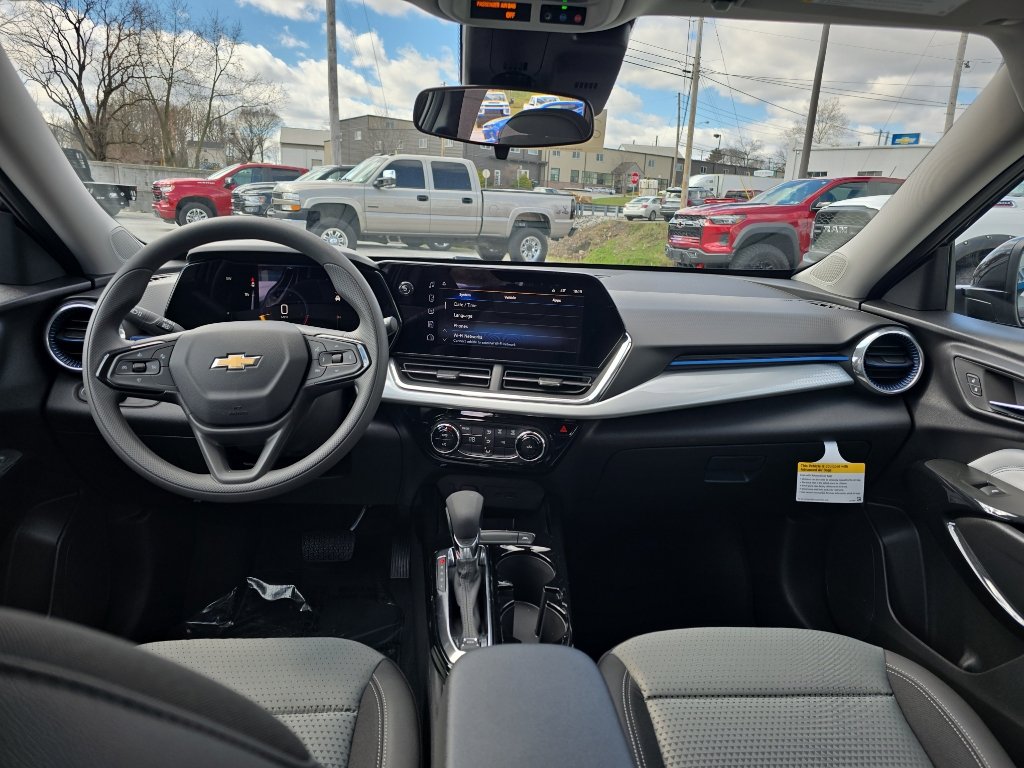 New 2026 Chevrolet Trax LT image 17