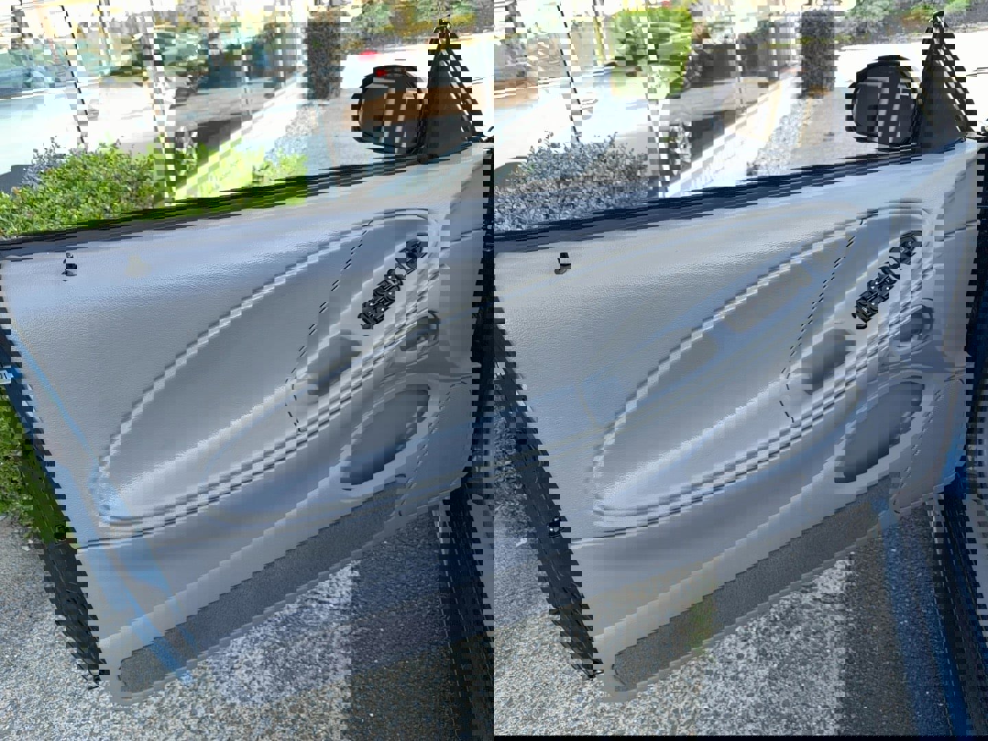 Used 2000 Ford Mustang Convertible RWD image 12