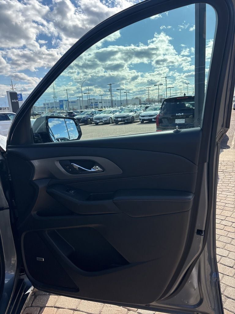 Used 2019 Chevrolet Traverse Premier AWD/4WD image 28