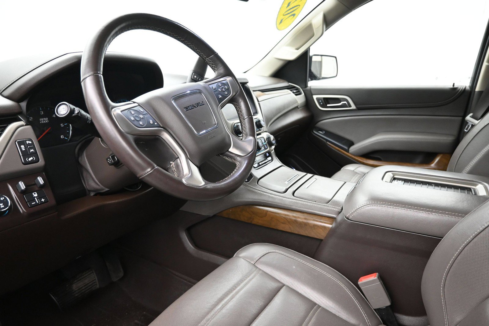 Used 2020 GMC Yukon Denali w/ Open Road Package AWD/4WD image 10