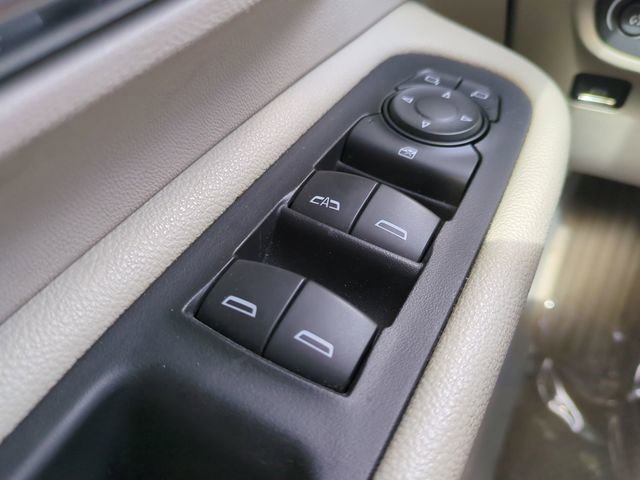 Used 2019 GMC Terrain Denali w/ Advanced Safety Package image 28