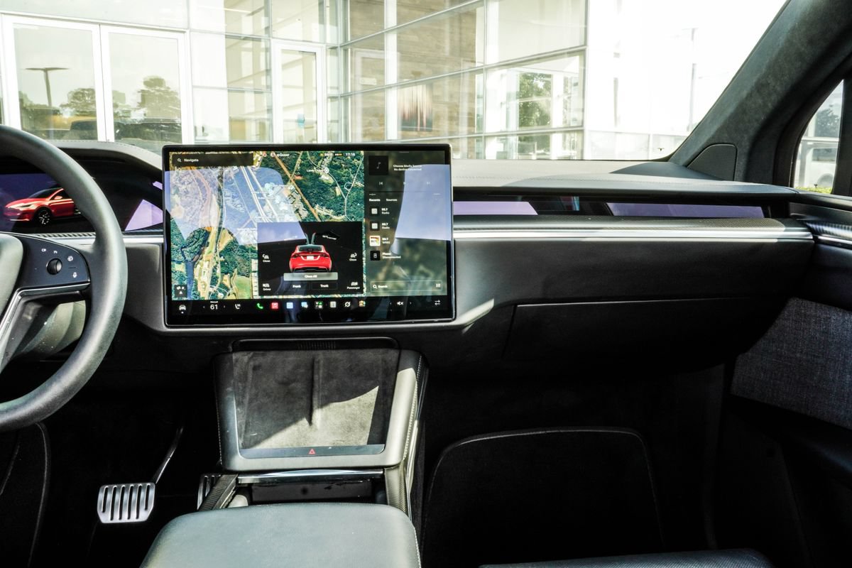 Used 2022 Tesla Model X Plaid AWD/4WD image 22