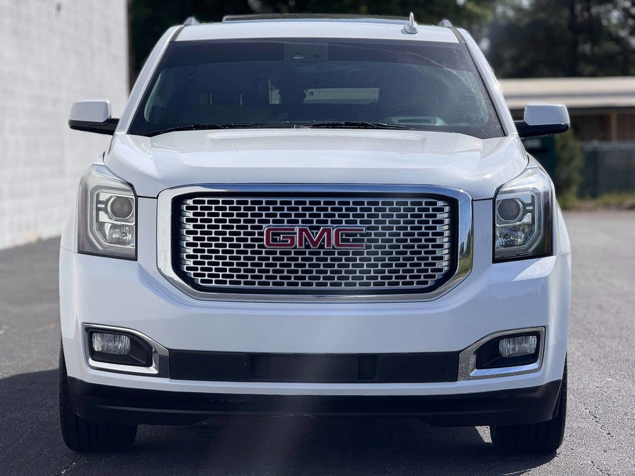 Used 2017 GMC Yukon Denali w/ Open Road Package image 2
