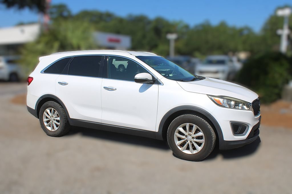Used 2017 Kia Sorento LX FWD image 4