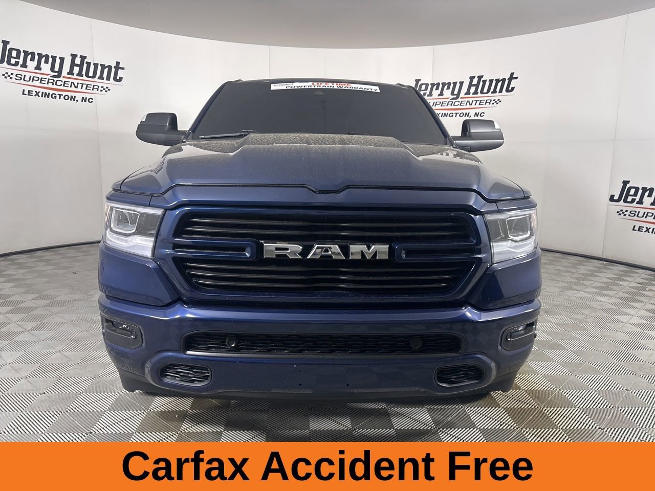 Used 2023 RAM 1500 Laramie AWD/4WD image 3
