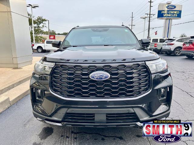 Certified 2025 Ford Explorer ST-Line AWD/4WD image 2