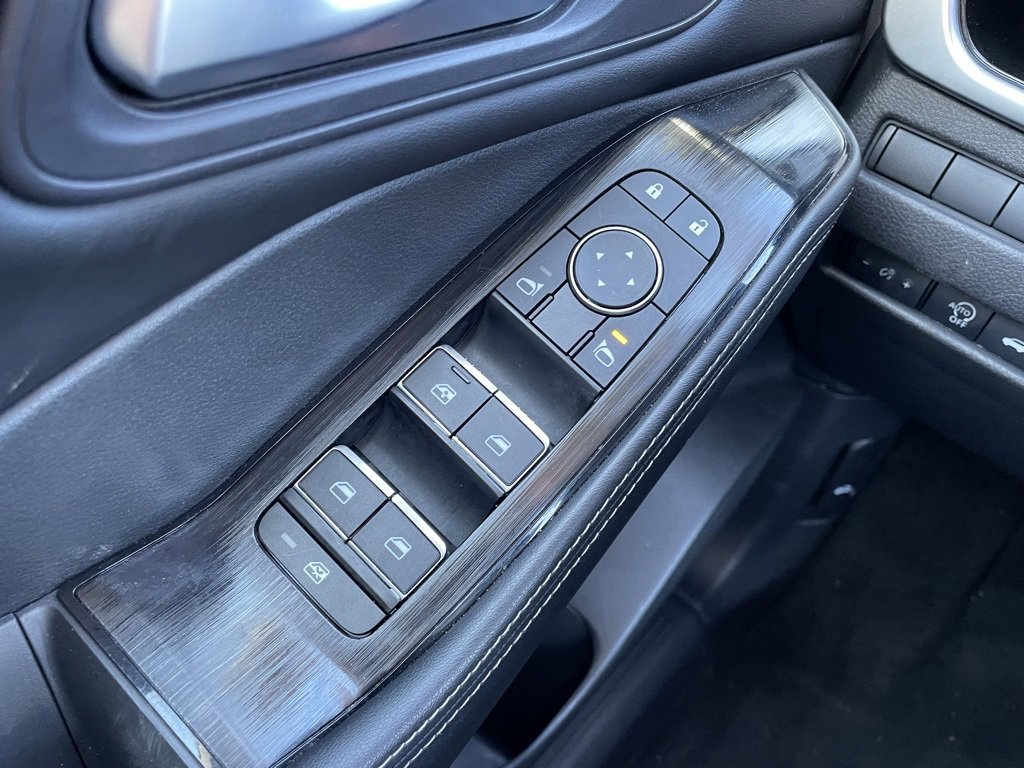 Used 2023 Nissan Rogue SL image 12