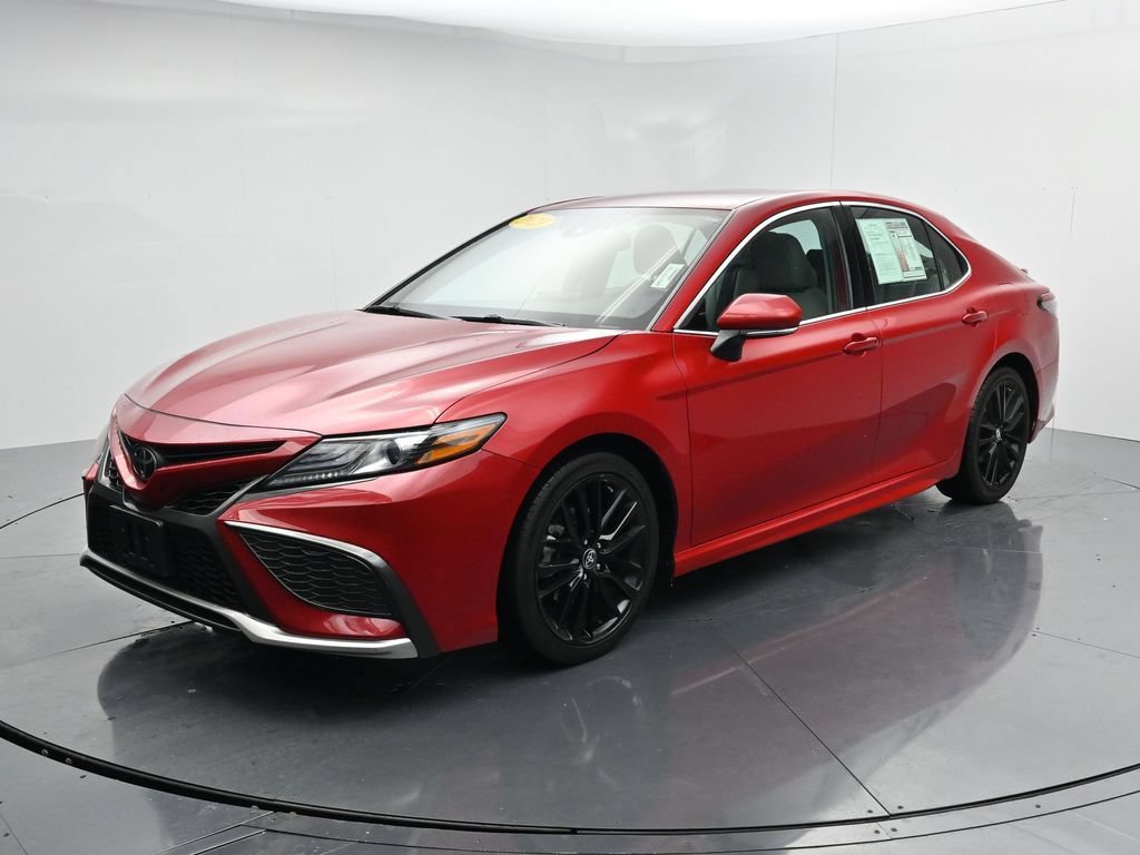Used 2023 Toyota Camry XSE FWD image 4