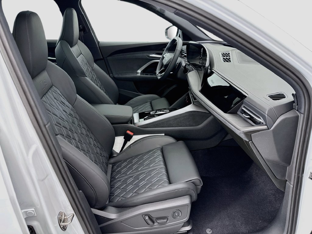 New 2026 Audi SQ5 Premium Plus AWD/4WD image 19