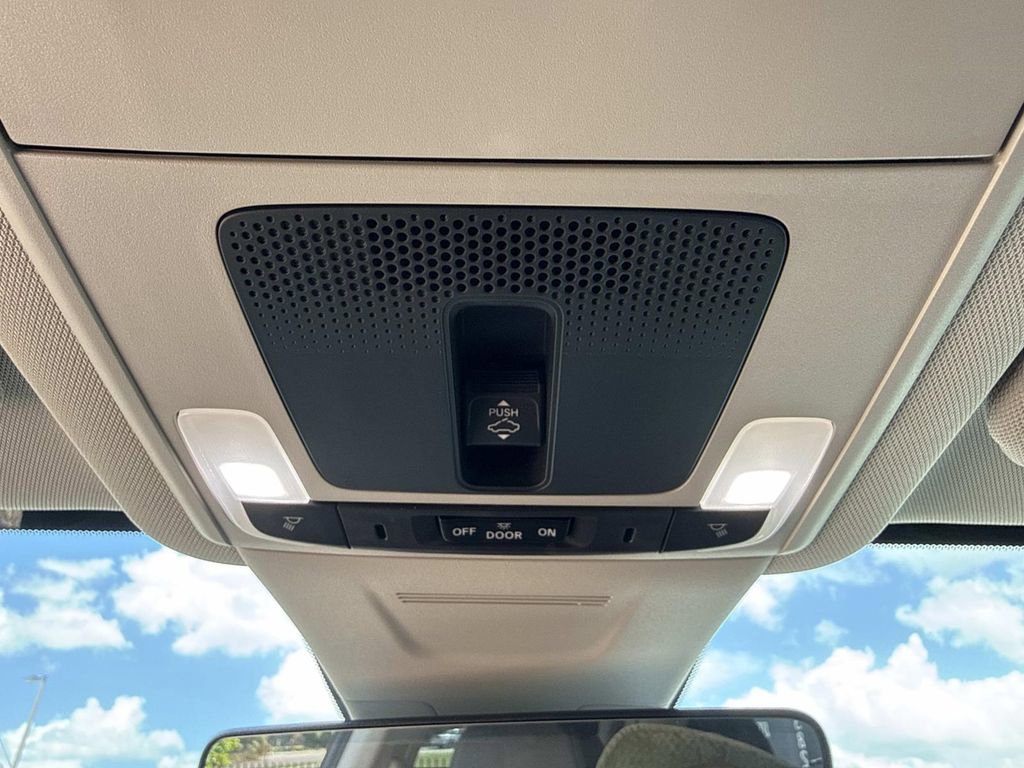 Used 2025 Honda CR-V EX-L image 44